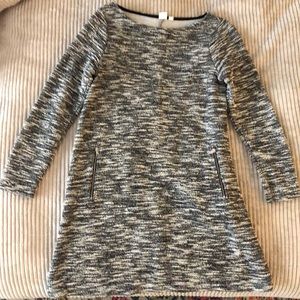 Sweater dress with pockets